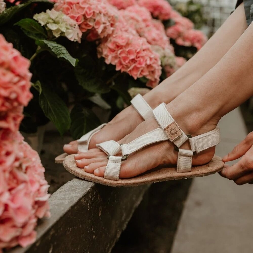 Mukishoes Solstice Sandal - Women's size 38 Natural/Cream - Picture 2 of 10